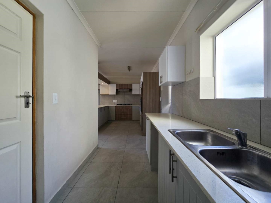 2 Bedroom Property for Sale in Stilbaai Wes Western Cape